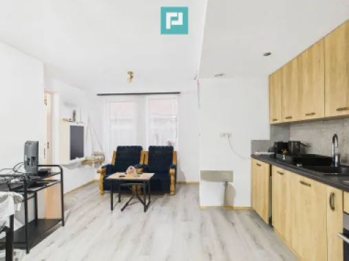 Casă complet renovată, teren 300mp, în Orțișoara