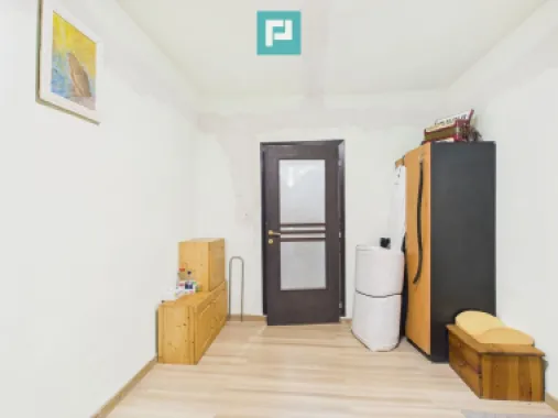 Casă complet renovată, teren 300mp, în Orțișoara