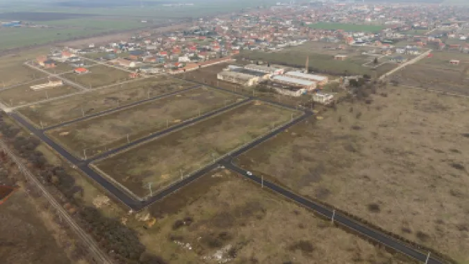 Teren intravilan de 605 mp în Vladimirescu
