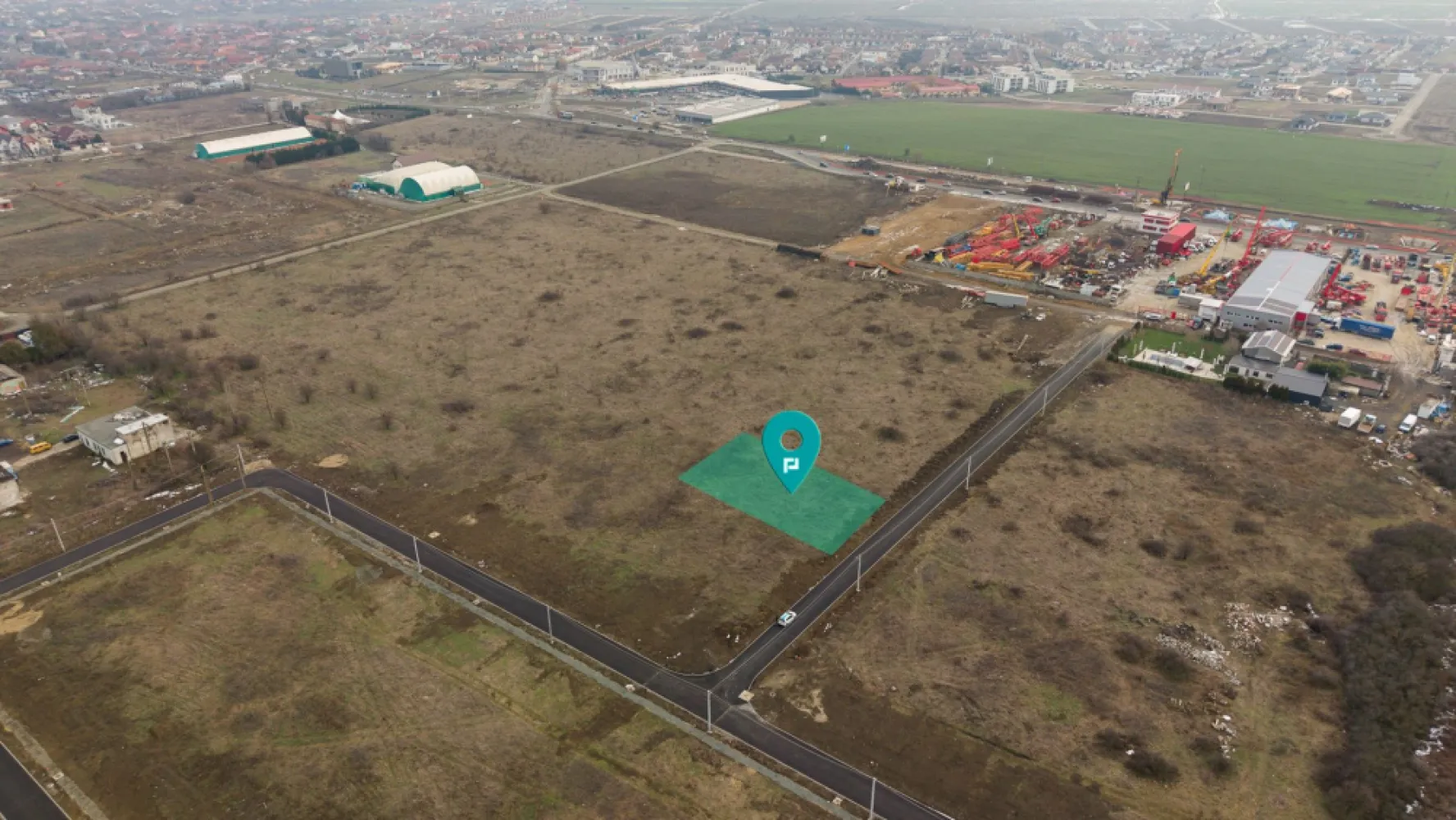 Teren intravilan de 606 mp în Vladimirescu - Teren intravilan de 606 mp în Vladimirescu

PropertyLab vă propune spre vânzare un teren intravilan excelent poziționat, situat în Vladimirescu, pe Strada Berna, într-o zonă rezidențială apreciată, cu acces rapid către Arad.

Cu o suprafață de 606 mp și front stradal de 17 ml, terenul oferă condiții ideale pentru construirea unei case individuale sau pentru o investiție sigură, într-o zonă cu dezvoltare constantă.

Caracteristici:
-606 mp teren intravilan
-Front stradal generos – 17 ml
-Acces direct din drum asfaltat
-Utilități în zonă
-Zonă cu case noi și potențial ridicat de creștere

De ce să alegi acest teren:
-Locație liniștită, dar foarte bine conectată la Arad
-Parcelă ideală pentru proiect rezidențial modern
-Investiție într-o zonă în continuă dezvoltare
-Raport excelent între poziționare, suprafață și potențial

 Construiește acum sau investește inteligent într-o zonă cu viitor!

Pentru informații suplimentare și programarea unei vizionări va rog sa ma contactati:

Andreea Covaci
Consultant Imobiliar PropertyLab
+40751479311

CP2812535