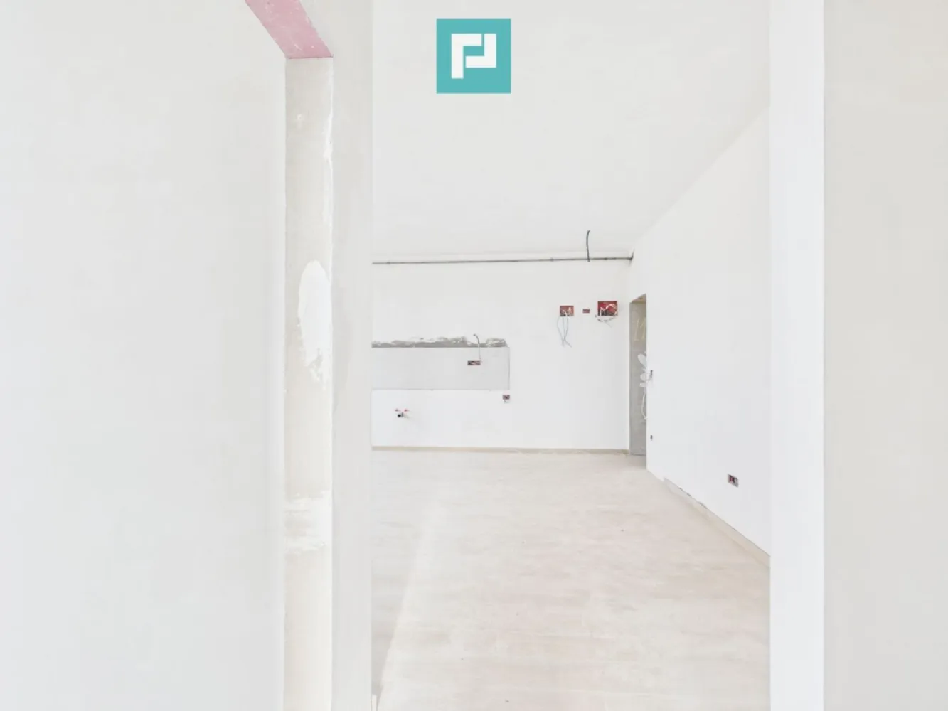 Apartament la mansardă Freidorf lângă ShoppingCity - Apartament modern cu 2 camere la mansardă – lângă Shopping City Timișoara

Aflat la mansardă, acest apartament modest de 50,05 mp utili (63,20 mp construiți) te cucerește prin conceptul open space și spațiile generoase, oferind o atmosferă caldă, luminoasă și primitoare.

 Avantaje cheie:

Iluminat natural excelent, care creează o stare de bine 

Design modern, ideal pentru tineri sau cupluri care apreciază confortul

Locație excelentă, aproape de Shopping City Timișoara – tot ce ai nevoie, la doar câțiva pași

Prețul include TVA și un loc de parcare privat 

Un apartament ideal pentru cei care caută intimitate, stil și accesibilitate într-o zonă dinamică a orașului!

Consultant imobiliar : Laurențiu Caraman

Telefon : 0721824896

Email : laurențiu.caraman@propertylab.ro

CP 2785927