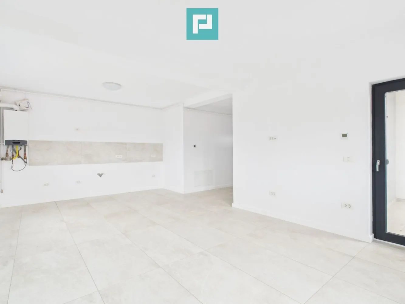 Apartament cu 2 camere, terasă generoasă – Moșnița - Vă prezentăm un apartament modern, situat într-o zonă liniștită și în plină dezvoltare, în Moșnița Veche – în apropiere de Lidl (Drumul Boilor), ideal pentru cei care caută confort, funcționalitate și acces rapid către Timișoara.

Caracteristici:
- Suprafață utilă: 65.7 mp
- Etaj: 1 din 3 – tip SAD
- Terasă spațioasă de 17 mp – ideală pentru relaxare
- Compartimentare practică: living generos + dormitor + dressing
- Centrală proprie, videointerfon
- Clădire nouă, cu finisaje de calitate

Prețul include TVA pentru persoane juridice. 
Pentru persoane fizice, se aplică TVA conform legislației în vigoare.

Se potrivește pentru:
- Cupluri sau familii tinere care caută o locuință aproape de oraș dar într-un cadru aerisit
- Investitori (apartamentul poate fi ușor închiriat)
- Persoane juridice ce doresc un spațiu locativ sau pentru birou într-o zonă bună

Nu rata ocazia de a te muta într-o zonă cu infrastructură bună și vecinătăți civilizate!

Pentru vizionare, contactează-mă! 
Daniela Ianc – PropertyLab 
Tel 0722 375 289 
 daniela.ianc@propertylab.ro 
CP2757838
