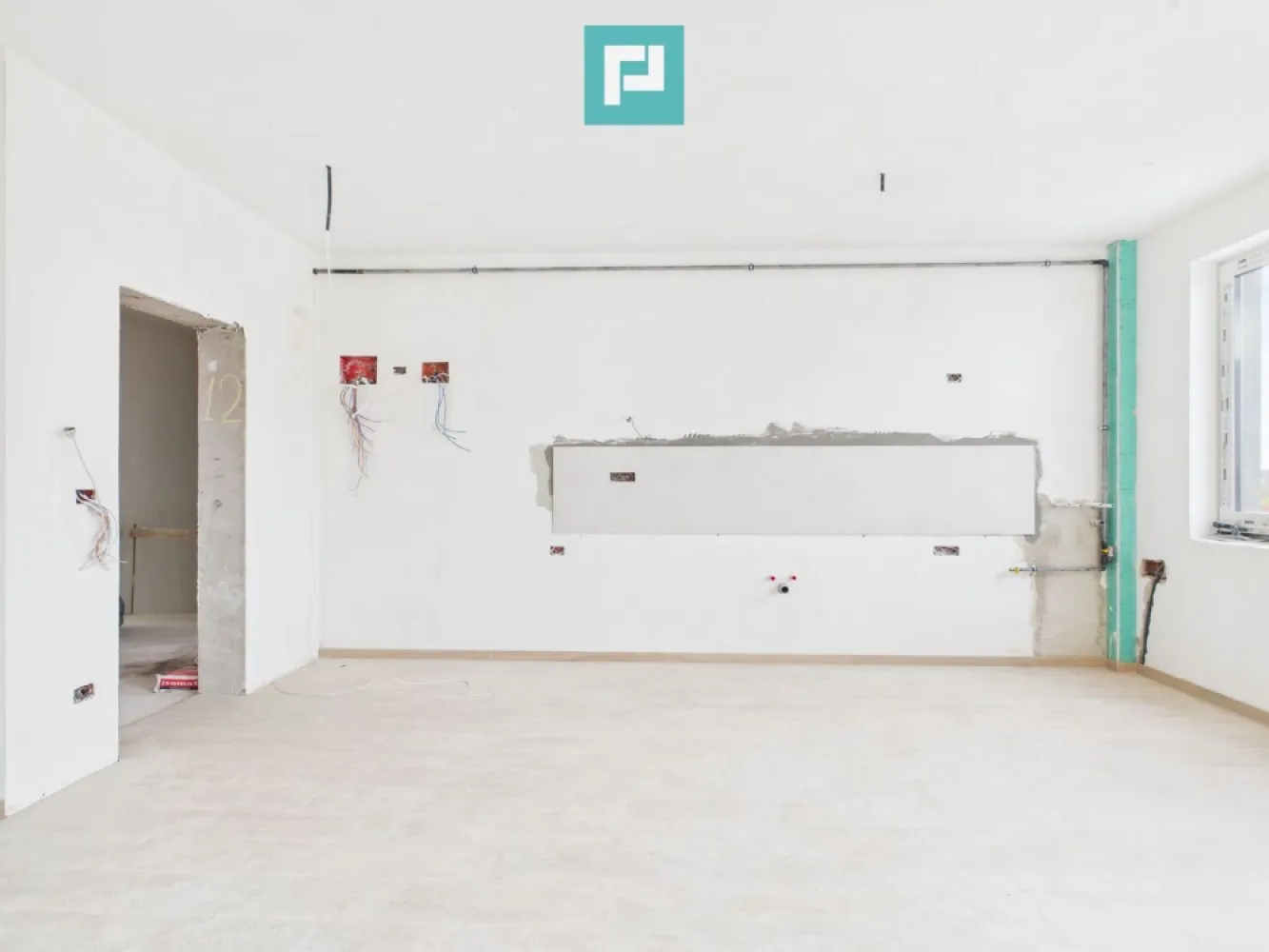 Apartament la mansardă în Freidorf - Shopping City - Apartament la mansarda, modern cu 2 camere – lângă Shopping City Timișoara

Aflat la mansardă, acest apartament cochet de 50,05 mp utili (63,20 mp construiți) te cucerește prin conceptul open space și spațiile generoase, oferind o atmosferă caldă, luminoasă și primitoare.

 Avantaje cheie:

Iluminat natural excelent, care creează o stare de bine 

Design modern, ideal pentru tineri sau cupluri care apreciază confortul

Locație excelentă, aproape de Shopping City Timișoara – tot ce ai nevoie, la doar câțiva pași

Prețul include TVA și un loc de parcare privat .

Un apartament ideal pentru cei care caută intimitate, stil și accesibilitate într-o zonă dinamică a orașului!

Consultant imobiliar : Laurentiu Caraman

Telefon : 0721824896

Email : laurentiu.caraman@propertylab.ro

CP 2754878