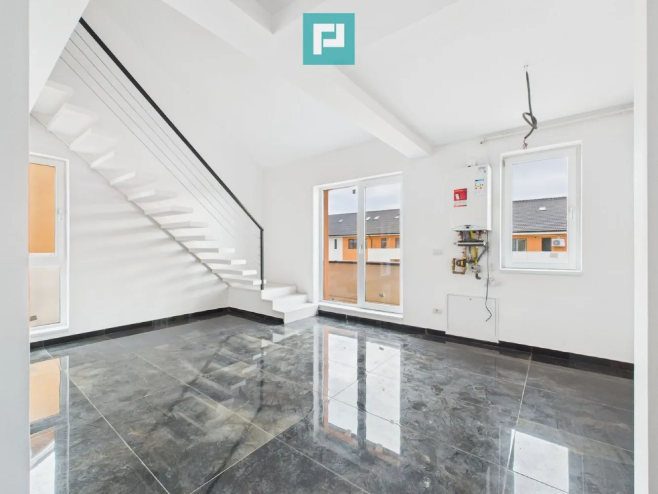 Penthouse 3 camere | Spațios | Giroc - Zona Lidl - Penthouse modern cu 3 camere | Giroc – Zona Lidl

Acest penthouse îmbină eleganța și funcționalitatea într-un spațiu perfect pentru un stil de viață modern. 
Proprietatea se adresează atât celor care caută o locuință permanentă într-o zonă liniștită, cât și investitorilor interesați de o achiziție sigură și profitabilă.

~ Detalii generale:
• Suprafață utilă: 82 mp + balcon
• Loc de parcare inclus în preț

~ Compartimentare și design:
• 2 dormitoare spațioase
• Living generos și luminos
• 2 băi moderne, cu finisaje de calitate
• Terasă generoasă, ideală pentru relaxare în aer liber
• Scară interioară elegantă, cu acces către etajul superior

~ Avantaje ale locației:
• Zona Lidl – Giroc, cu acces rapid la principalele artere de circulație
• Aproape de supermarketuri, farmacii, cafenele și alte facilități comerciale
• Cartier rezidențial liniștit, bine conectat la infrastructura locală

~ Beneficii suplimentare:
• Apartament finalizat – disponibil pentru mutare imediată
• Consultanță gratuită pentru obținerea celui mai avantajos credit
• Potrivit pentru locuire permanentă sau investiție pe termen lung

Contact:

Marian Dobre – Consultant Imobiliar PropertyLab Timișoara
Telefon: 0773 700 389
E-mail: marian.dobre@propertylab.ro

Cod Proprietate: 2742754