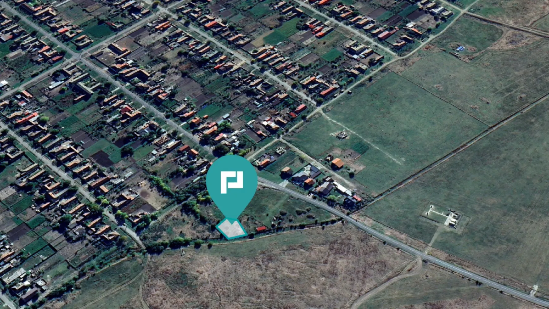 Teren intravilan la Variaș - 40 km de Timișoara - Teren intravilan de 712 mp de vânzare în Variaș – ideal pentru locuință, afaceri sau investiție!

Property Lab vă propune un teren excelent situat în Variaș, județul Timiș, cu o suprafață de 712 mp, poziționat aproape de drumul principal , într-o zonă liniștită, perfectă pentru construcția unei case sau pentru investiție.

Caracteristici:
- Suprafață: 712 mp
- Regim: intravilan, curți-construcții
- Zonă rezidențială în dezvoltare
- Toate utilitățile (apă, canal, curent, gaz) in vecinătate 
- Acces facil la drumul asfaltat

Avantaje:
- Locație liniștită, dar bine conectată
- Teren drept – ideal pentru construcție
- Investiție sigură într-o zonă cu potențial de creștere

Pentru mai multe detalii și vizionare:

Dina Driment – Property Lab 
telefon: 0721 869 140 
e-mail: dina.driment@propertylab.ro
CP2706083