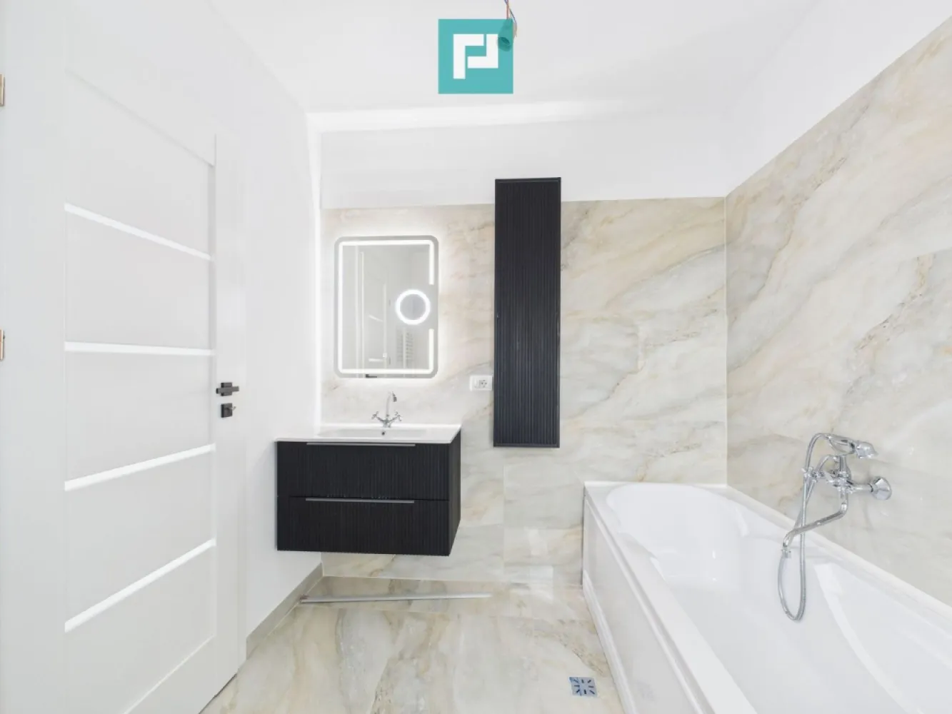 Duplex ultrafinisat cu 3 camere, 3 băi în Pișchia