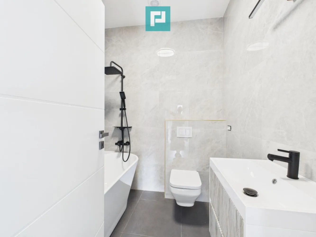 Duplex modern – la doar 4 km de Timișoara - Confort, eficiență și accesibilitate într-o locuință perfectă pentru familia ta!

Property Lab vă propune spre vânzare un duplex elegant și bine compartimentat, situat într-o zonă liniștită din Ghiroda, Giarmata Vii , la mai puțin de 4 km de Timișoara.

Caracteristici principale:
- Suprafață utilă: 85 mp 
- Teren: 279 mp 
- Compartimentare: 
* 3 dormitoare 
* 2 băi 
* Living generos 
* Bucătărie practică 
* Cămară 
* Terasă spațioasă

Dotări și beneficii: 
- Fiecare cameră dispune de termostat individual pentru reglarea temperaturii 
- Toate instalațiile (electrică, termică, sanitară) realizate cu materiale premium 
- Racord complet la utilități: apă, canal, gaz, curent electric 
- Acces rapid - stradă asfaltată 
- Transport public interurban RATT, ideal pentru navetă 

Această proprietate este ideală pentru familii care doresc să se bucure de liniștea suburbană fără a renunța la proximitatea orașului.

Pentru detalii și programarea unei vizionări: 
 Dina Driment – Consultant Imobiliar 
 Telefon-0721 869 140 
 dina.driment@propertylab.ro 
 CP2695908