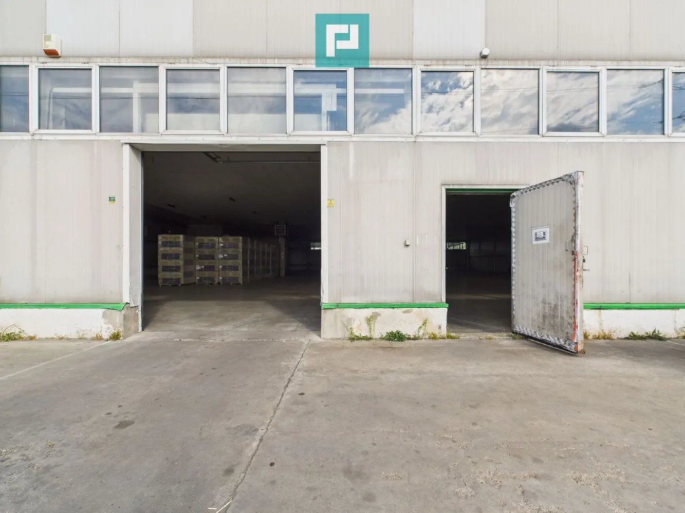 Spațiu depozitare 1.332 mp de închiriat în Ghiroda
