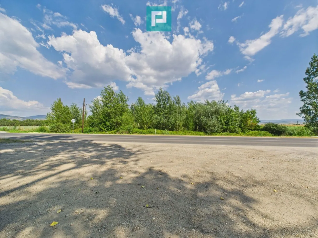 Teren extravilan de 5.219 mp în Geoagiu la șosea - Oportunitate rară în Geoagiu! 

 Teren extravilan 5.219 mp, chiar la șosea – perfect pentru investiție inteligentă 

 Dacă aștepți momentul potrivit pentru o investiție sigură, cu potențial real de creștere, acesta este acel moment.

 Aici ai loc, vizibilitate și libertatea de a transforma acest teren într-un proiect profitabil – fie el industrial, agricol, comercial sau turistic, în frumoasa zonă a orașului Geoagiu, care îți oferă exact acel sentiment de început promițător.

 Poziționat într-o zonă liniștită, dar în același timp accesibilă, terenul îți permite să vezi clar viitorul proiect pe care îl poți ridica aici—fie că te gândești la o investiție sigură, la o dezvoltare turistică sau la o afacere în creștere.
 Acces direct la șosea – ideal pentru logistică și vizibilitate
 Suprafață generoasă: 5.219 mp – potrivit pentru proiecte variate 
 Zonă în plină dezvoltare – un loc unde investițiile încep să înflorească

 Dacă îți dorești un teren care îmbină potențialul investițional cu liniștea specifică zonei, aici ai ocazia perfectă.

 Dă-mi un semn și îți ofer cu drag toate detaliile de care ai nevoie.
 
 Poate chiar aici începe următorul tău proiect de succes

 Consultant imobiliar : Laurentiu Caraman

 Telefon : 0721824896

 Email : laurentiu.caraman@propertylab.ro 

 CP2664906
