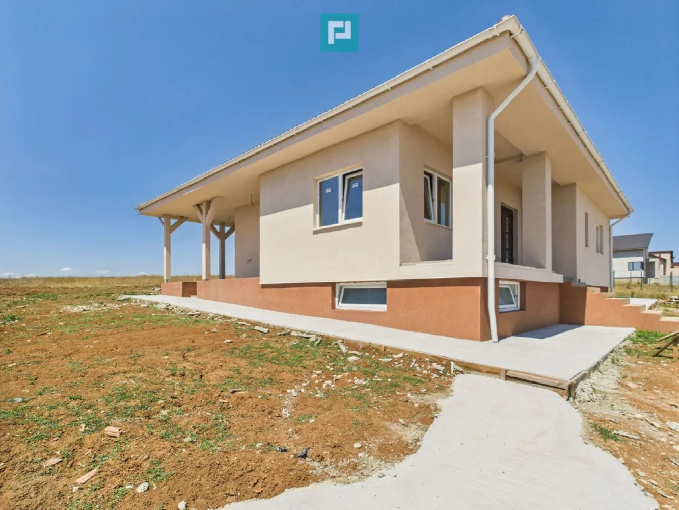 Casă individuală pe parter, Pișchia - Casă individuală pe parter, construită cu suflet – Pișchia, zonă rezidențială nouă

Vă prezentăm o proprietate deosebită, situată într-o zonă liniștită și în plină dezvoltare din Pișchia, ideală pentru cei care își doresc confort, intimitate și libertatea de a-și crea acasă după propriul vis.

Caracteristici principale:
- Suprafață utilă: 100 metri utili, dispusă complet pe parter
- Beci generos de 45 mp – perfect pentru depozitare, cramă sau hobby-uri
- Teren generos de 804 mp – loc suficient pentru piscină, foișor, grădină sau loc de joacă
- Construcție solidă, nu a fost destinată vânzării, ci pentru uz personal – ceea ce garantează o calitate atentă a execuției și materialelor
- Poziționare excelentă: aproape de șoseaua principală, dar ferită de agitație
 
Proprietatea se poate achiziționa și la cheie, cu un buget estimat de 40.000 €, stabilit de proprietar, în funcție de preferințele cumpărătorului. 
Prețul final al proprietății va fi 170 000 €, fără gard inclus. 
Aceasta este o oportunitate ideală pentru cei care doresc să se mute direct într-o locuință complet finisată, fără grija lucrărilor de amenajare.

O proprietate ideală pentru:
- Familii cu copii care caută spațiu, aer curat și siguranță
- Cupluri care doresc o casă departe de agitația orașului, dar cu acces rapid către Timișoara
- Persoane care își doresc o curte mare, personalizabilă după stilul de viață
- Clienți care vor să evite compromisurile și să-și pună amprenta proprie asupra finisajelor

Această casă este mai mult decât o locuință – este o fundație pentru viitorul tău. 
Te așteaptă să o transformi în „acasă”!

Pentru detalii și programări, nu ezita să mă contactezi

Daniela Ianc – Consultant Imobiliar Property Lab

telefon : 0722375289

e-mail : daniela.ianc@propertylab.ro

CP2610208