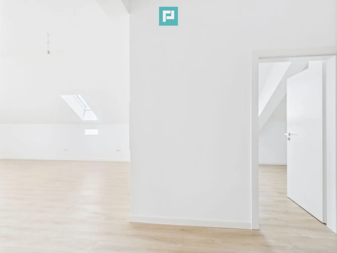 Apartament 3 camere , 2 băi , zona Freidorf - Dacă îți dorești un apartament, bine compartimentat , acest apartament este alegerea ideală.

Suprafață utilă: 77.7 mp
Terasă generoasă – 20 mp , spațiu perfect pentru relaxare

Detalii importante:
- 3 camere spațioase
- Dressing – loc suficient pentru organizare
- Bucătărie și living luminos
- Băi bine gândite 
- Apartamentul este construit din cărămidă – izolat termic si fonic
- Centrală termică proprie – eficiență și economie
- Tâmplărie PVC și geamurile tripan de calitate superioară 

Apartamentul se află la mansardă, oferind intimitate și o priveliște deosebită, ideală pentru cei care caută liniște și un spațiu diferit de apartamentele standard.

Un apartament la înălțime, pentru cei care apreciază confortul, liniștea și o vedere spectaculoasă.

Oferim consultanță gratuită pentru obținerea celui mai avantajos credit!

Pentru mai multe informații sau pentru a programa o vizionare:
Dina Driment – Consultant Imobiliar Property Lab
0721 869 140
dina.driment@propertylab.ro

CP2603105
