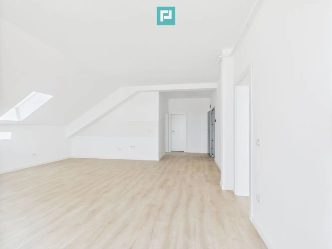 Apartament 3 camere , 2 băi , zona Freidorf - Dacă îți dorești un apartament, bine compartimentat , acest apartament este alegerea ideală.

Suprafață utilă: 77.7 mp
Terasă generoasă – 20 mp , spațiu perfect pentru relaxare

Detalii importante:
- 3 camere spațioase
- Dressing – loc suficient pentru organizare
- Bucătărie și living luminos
- Băi bine gândite 
- Apartamentul este construit din cărămidă – izolat termic si fonic
- Centrală termică proprie – eficiență și economie
- Tâmplărie PVC și geamurile tripan de calitate superioară 

Apartamentul se află la mansardă, oferind intimitate și o priveliște deosebită, ideală pentru cei care caută liniște și un spațiu diferit de apartamentele standard.

Un apartament la înălțime, pentru cei care apreciază confortul, liniștea și o vedere spectaculoasă.

Oferim consultanță gratuită pentru obținerea celui mai avantajos credit!

Pentru mai multe informații sau pentru a programa o vizionare:
Dina Driment – Consultant Imobiliar Property Lab
0721 869 140
dina.driment@propertylab.ro

CP2603105