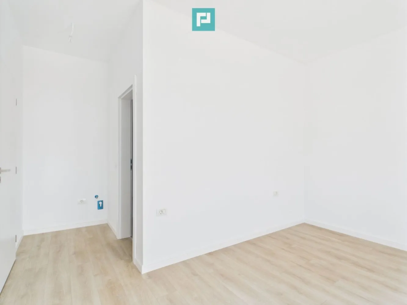 Apartament 3 camere , 2 băi , zona Freidorf
