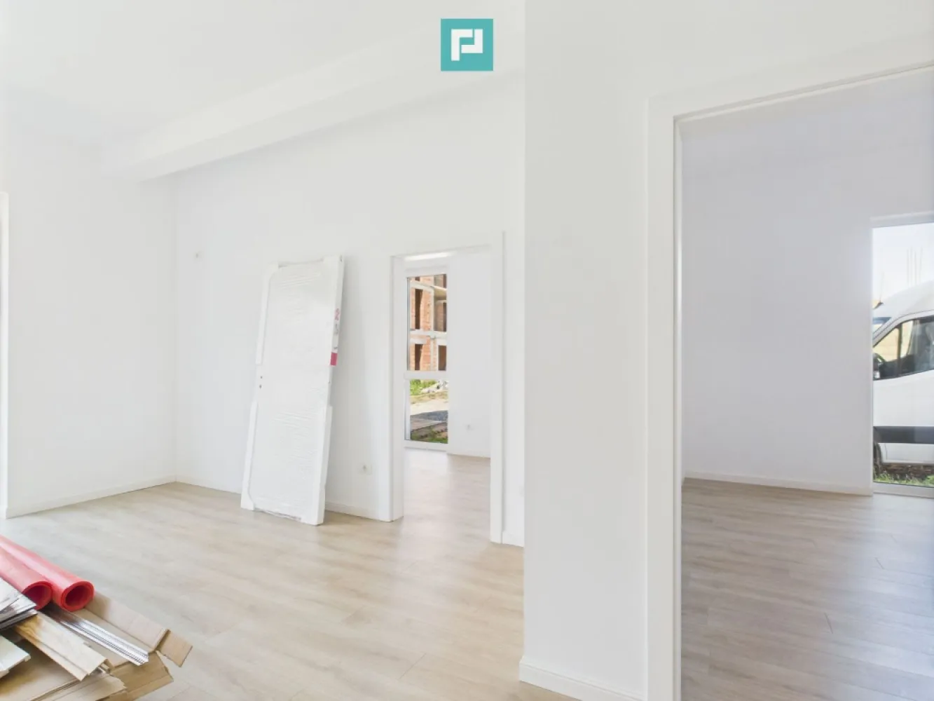 Apartament 2 camere cu gradină proprie, Freidorf - Descoperă un apartament nou, situat la parterul unui bloc modern, finalizat.

Cu un design contemporan și finisaje de calitate, această locuință oferă confortul ideal.

~ Caracteristici principale:

• Suprafață utilă: 55 mp

• Gradina proprie : 62 mp

• Compartimentare decomandată:

• Living spațios 

• Dormitor cu dressing

• Bucătărie închisă 

• Baie modernă, dotată cu cadă

• Centrală proprie

• Încălzire prin pardoseală

• Imobil de top:

• Construcție din cărămidă, izolație termică exterioară

• Securitate ridicată: interfon, supraveghere video, acces auto cu telecomandă

~ Locație excelentă:

• Străzi asfaltate, iluminat public

• Acces rapid la mijloace de transport în comun

• Conectat la toate utilitățile: gaz, curent , apă, canalizare, internet, CATV

Oferim consultanță gratuită pentru obținerea celui mai avantajos credit!

Un apartament care îmbină confortul, siguranța și funcționalitatea. Merită văzut!

Pentru vizionare și mai multe detalii, contactează-mă:

Dina Driment – Consultant Imobiliar Property Lab

telefon : 0721 869 140

e-mail : dina.driment@propertylab.ro

CP2581450