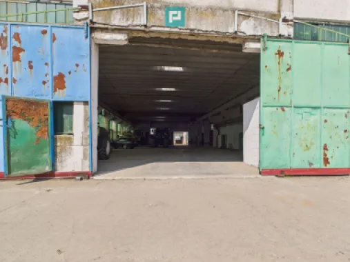 Complex industrial cu hale și teren în Orțișoara