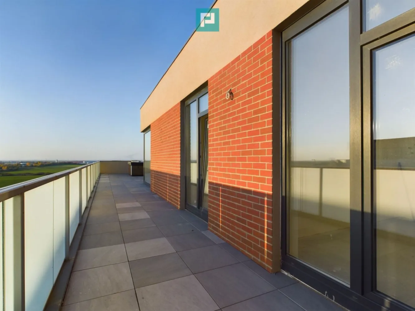 Penthouse 3 camere, terasă 103 mp, Torontalului - Penthouse de vis în Torontalului – Lux, spațiu și priveliște panoramică!

Descoperă un penthouse spectaculos, situat în Calea Torontalului, Timișoara! 

Acest apartament cu 3 camere, decomandat, cu o terasă impresionantă de 103 mp, îți oferă un stil de viață modern și rafinat.

~ Caracteristici principale:
• Suprafață utilă: 72 mp
• Suprafață terasă: 103 mp
• Număr camere: 3
• Dormitoare: 2
• Etaj: 7 din 7
• An construcție: 2023
• Stare interior: Semifinisat

~ Dotări și facilități:
• Încălzire prin pardoseală și centrală proprie
• Ferestre PVC cu geam tripan
• Lift modern
• Interfon și supraveghere video
• Acces auto cu telecomandă
• Străzi asfaltate și iluminat stradal
• Loc de joacă pentru copii
• Vedere panoramică

Oferim consultanță gratuită pentru obținerea celui mai avantajos credit!

Contactează-mă pentru a programa o vizionare !

Marian Dobre - Consultant Imobiliar PropertyLab Timișoara
Telefon: 0773 700 389

Mail: marian.dobre@propertylab.ro
Cod Proprietate: 2386724