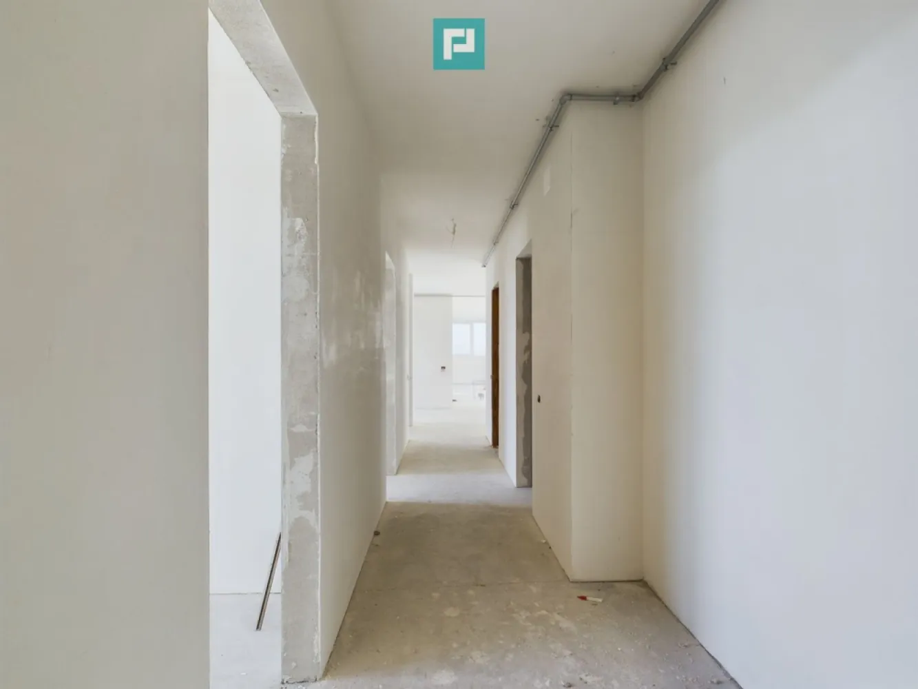 Penthouse 3 camere, terasă 103 mp, Torontalului - Penthouse de vis în Torontalului – Lux, spațiu și priveliște panoramică!

Descoperă un penthouse spectaculos, situat în Calea Torontalului, Timișoara! 

Acest apartament cu 3 camere, decomandat, cu o terasă impresionantă de 103 mp, îți oferă un stil de viață modern și rafinat.

~ Caracteristici principale:
• Suprafață utilă: 72 mp
• Suprafață terasă: 103 mp
• Număr camere: 3
• Dormitoare: 2
• Etaj: 7 din 7
• An construcție: 2023
• Stare interior: Semifinisat

~ Dotări și facilități:
• Încălzire prin pardoseală și centrală proprie
• Ferestre PVC cu geam tripan
• Lift modern
• Interfon și supraveghere video
• Acces auto cu telecomandă
• Străzi asfaltate și iluminat stradal
• Loc de joacă pentru copii
• Vedere panoramică

Oferim consultanță gratuită pentru obținerea celui mai avantajos credit!

Contactează-mă pentru a programa o vizionare !

Marian Dobre - Consultant Imobiliar PropertyLab Timișoara
Telefon: 0773 700 389

Mail: marian.dobre@propertylab.ro
Cod Proprietate: 2386724