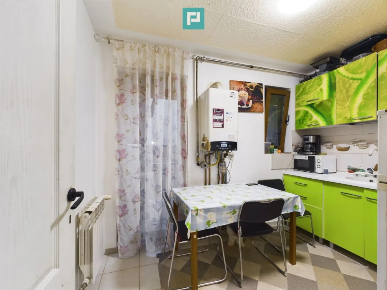 Apartament cu 2 camere pe 2 niveluri în Dumbrăvița - Apartament spațios și modern, situat în Dumbrăvița, aproape de Lidl

~ Apartamentul este dispus pe două niveluri, 2 camere + pod amenajat.

• Suprafață utilă : 
~ 40 mp + 25 mp (pod amenajat) + balcon ~ 6 mp
• Etaj: 2
• Bucătărie închisă, ideală pentru intimitatea familiei
• Loc de parcare inclus

~ Avantaje și locație :
• Acces rapid la mijloacele de transport în comun
• Supermarketuri, parcuri și școli la câțiva pași
• Compartimentare inteligentă pentru confort maxim
• Balcon generos, perfect pentru relaxare

~ Apartamentul se vinde nemobilat și este potrivit atât pentru locuit, cât și pentru investiție, oferind un echilibru ideal între liniște și accesibilitate.

Pentru mai multe detalii și vizionări, contactează :

• Marian Dobre – Consultant Imobiliar Property Lab
• Telefon: 0773 700 389

E-mail: marian.dobre@propertylab.ro
Cod Proprietate: 2332742