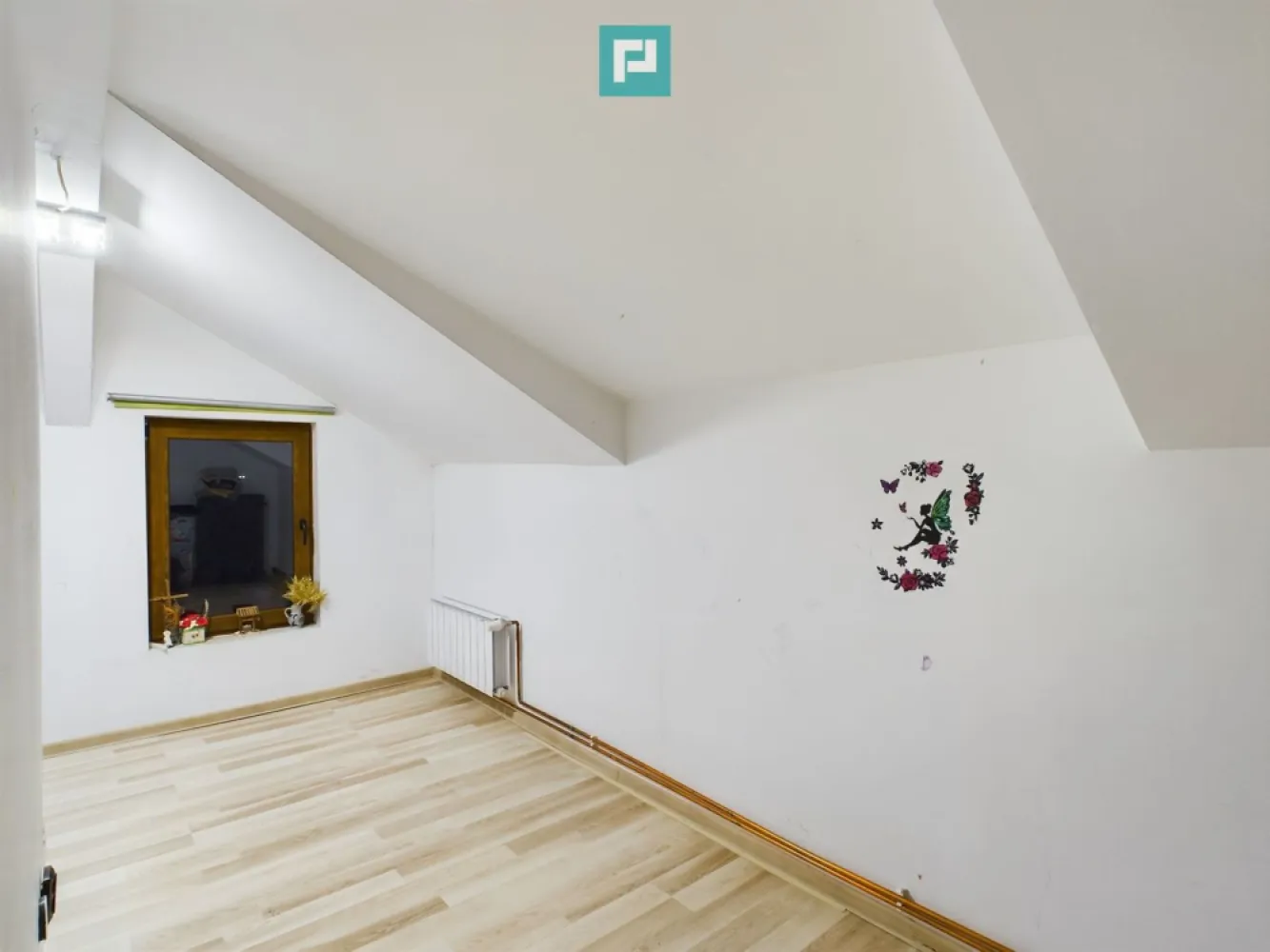 Apartament cu 2 camere pe 2 niveluri în Dumbrăvița