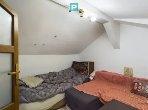Apartament cu 2 camere pe 2 niveluri în Dumbrăvița