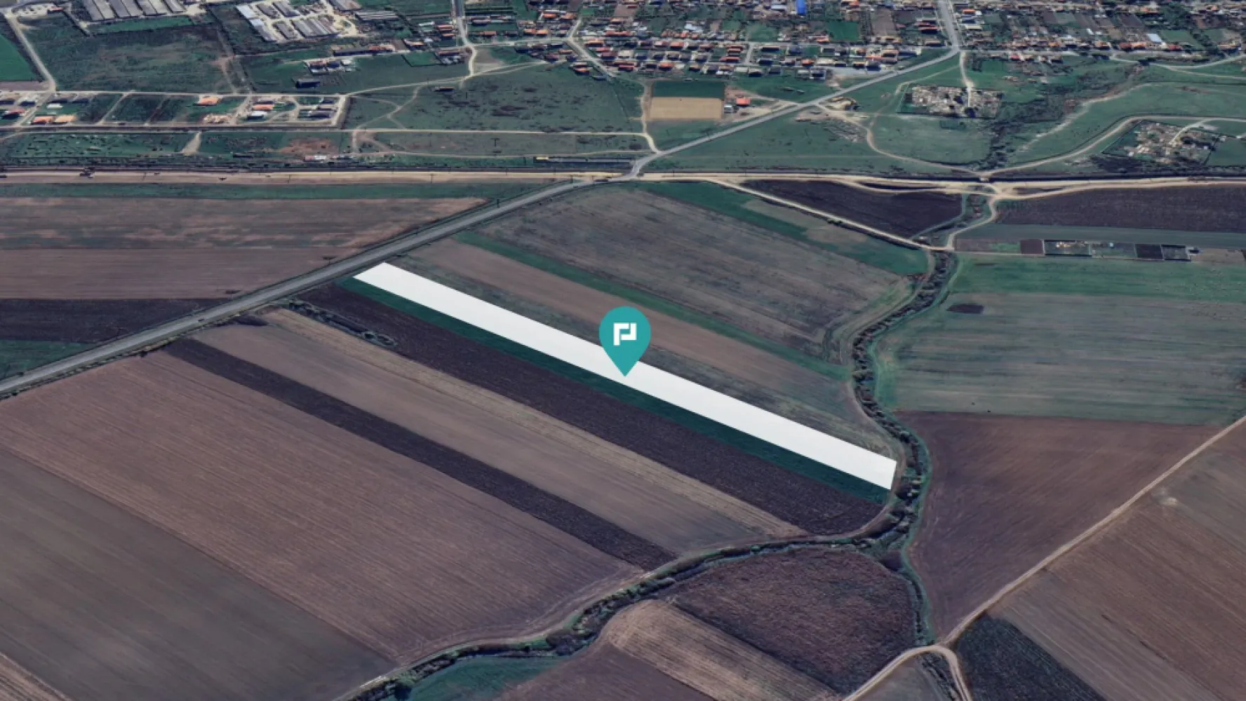 Teren intravilan la stradă principală Remetea Mare - Oferim spre vânzare un teren intravilan situat pe strada principală care face legătura cu localitatea Ianova.

~ Acest teren oferă posibilități reale de investiție, fie că vrei să construiești o hală, să dezvolți o afacere sau pur și simplu să îți extinzi activitatea într-o zonă cu potențial ridicat de creștere.

~ Zona se dezvoltă tot mai mult de la an la an.

• Suprafață : 11.600 mp
• Front stradal : 24.14 m
• Ideal pentru activități industriale sau agricole
• Zonă în dezvoltare cu potențial ridicat de creștere

Contactează-mă acum pentru mai multe detalii !

Marian Dobre - Consultant Imobiliar PropertyLab Timișoara
Telefon: 0773 700 389

Mail: marian.dobre@propertylab.ro
Cod Proprietate: 2332792