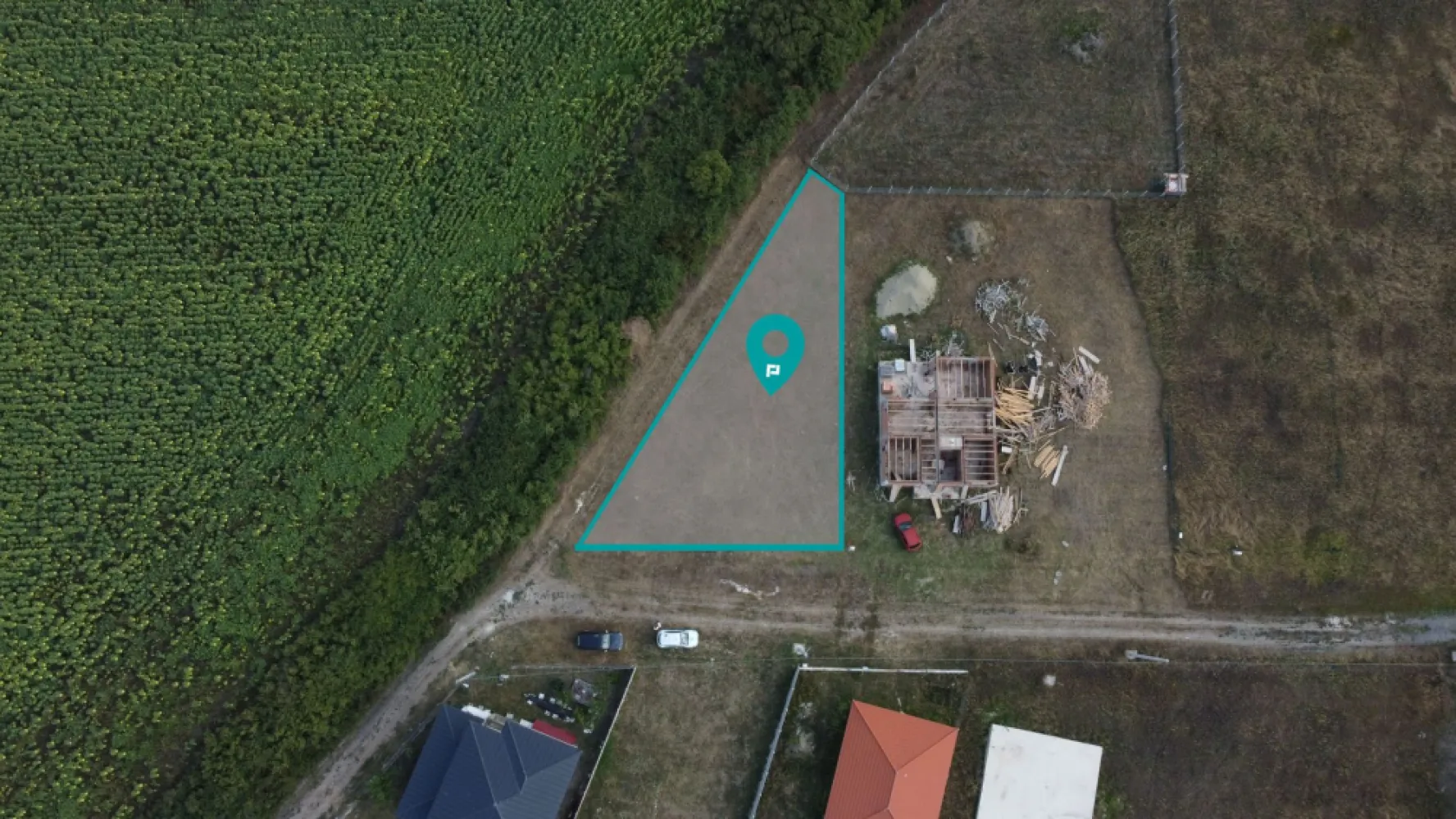 Teren intravilan cu proiect Duplex în Remetea Mare - Oferim spre vânzare teren intravilan de 701 mp, situat în zona Holver - Remetea Mare

~ Acesta oferă cadrul ideal pentru construcția unui duplex modern. 
~ Beneficiezi de utilități în apropiere (curent, gaz)
~ Zona este deja în plină dezvoltare, cu case construite în vecinătate.

Avantaje cheie :
• Proiect de duplex gata pregătit
• Autorizație de construcție 
• Locație excelentă, cu acces rapid la oraș
• Zonă liniștită, perfectă pentru familii
• Potențial ridicat de investiție

Contactează-mă pentru mai multe detalii și programarea unei vizionări !

Marian Dobre - Consultant Imobiliar PropertyLab Timișoara
Telefon: 0773 700 389

E-mail: marian.dobre@propertylab.ro
Cod Proprietate: 2333272