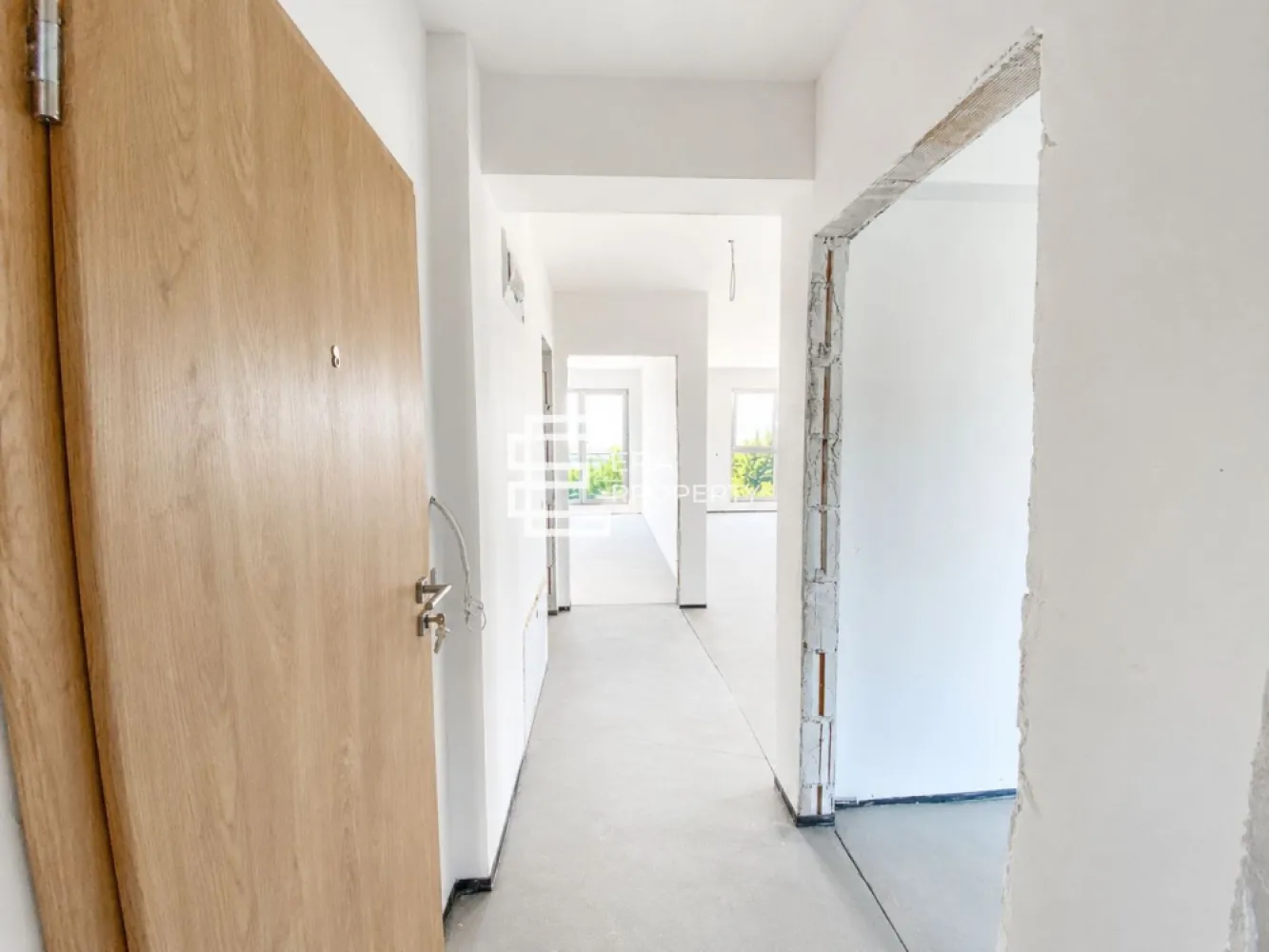 Apartament 3 camere | Etaj 1 | Bloc tip vilă | Cristian | Comision 0%