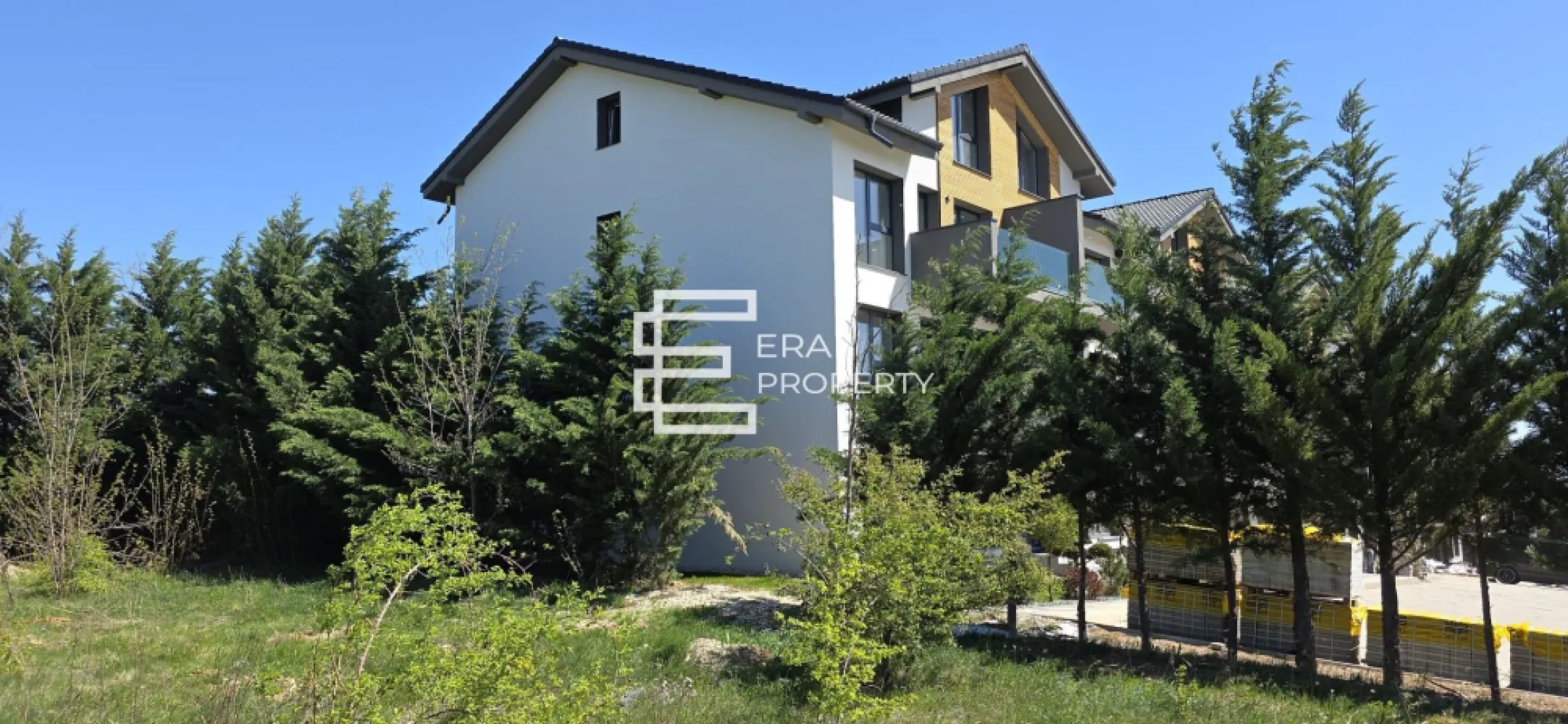 Apartament 3 camere | Etaj 1 | Bloc tip vilă | Cristian | Comision 0%
