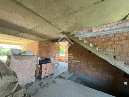 Casă la Roșu 265 mp util | Zona Valea Jelnii | Teren 900 mp