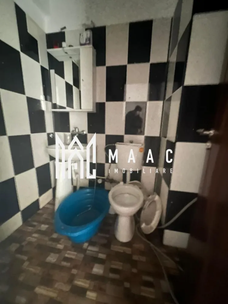 Garsoniera | Dovali | 22 MP - MAAC Imobiliare vă propune spre vânzare o garsonieră situată în Cartierul Traian, zona Dovali, într-un bloc amplasat într-o zonă liniștită, ideală pentru locuit sau investiție.

Garsoniera este poziționată la etajul 4, are o suprafață de 22 mp și dispune de finisaje clasice. Proprietatea este disponibilă imediat, oferind posibilitatea mutării rapide sau a valorificării prin închiriere.

Un avantaj important îl reprezintă localizarea excelentă, în apropiere aflându-se centrul comercial, Facultatea Constantin Brâncoveanu, precum și numeroase instituții, magazine și puncte de interes, cu acces facil la mijloace de transport și alte facilități urbane.

Această garsonieră reprezintă o oportunitate foarte bună atât pentru locuință proprie, cât și pentru investiție.

Pentru detalii suplimentare și programarea unei vizionări, vă invităm să contactați MAAC Imobiliare.

id: CP2856143