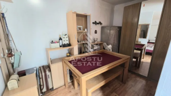 Casa cu 7 camere si 4 bai, centrala proprie, zona Odobescu