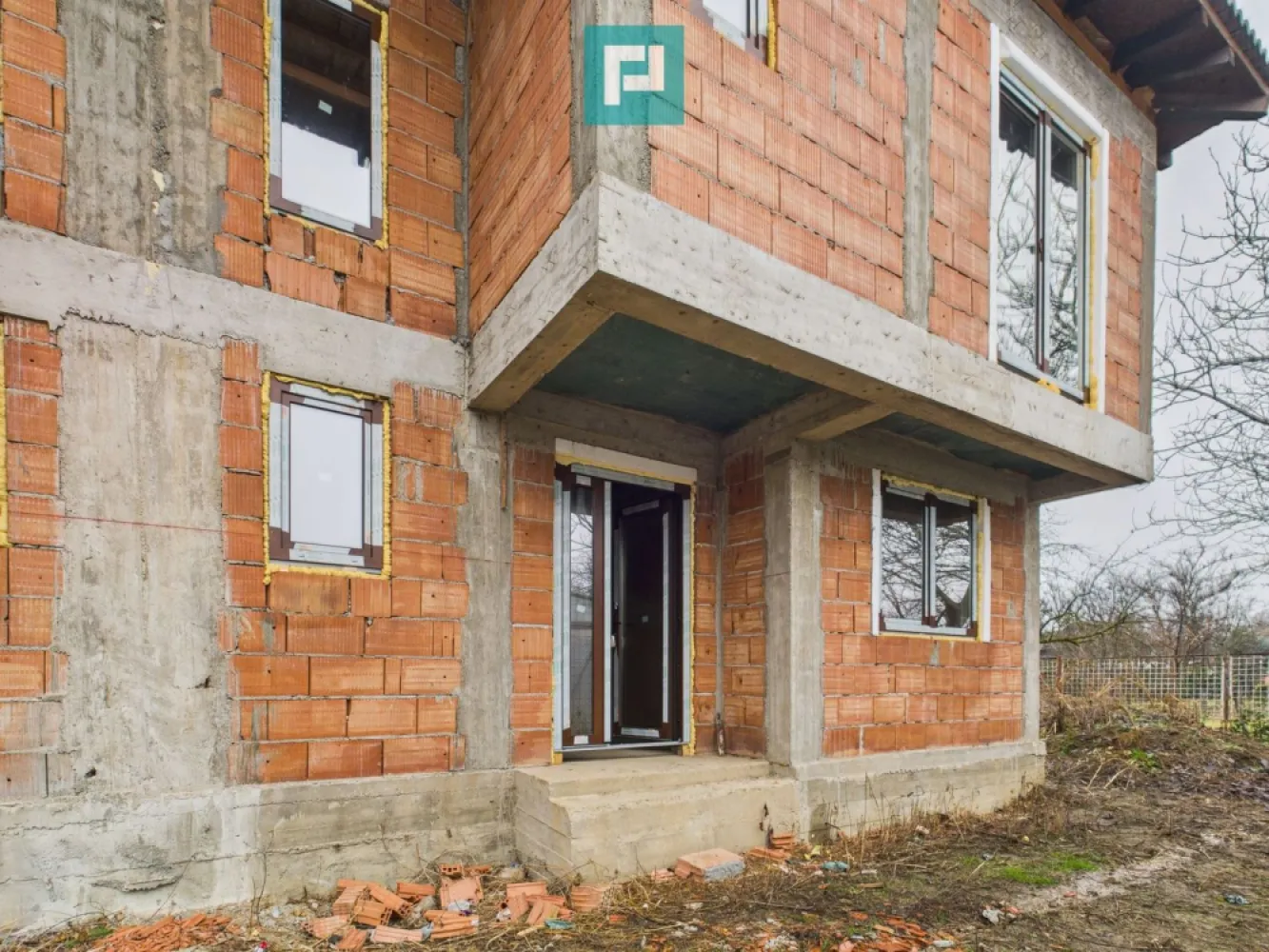 Duplex solid 120 mp, intimitate și calm in Chisoda