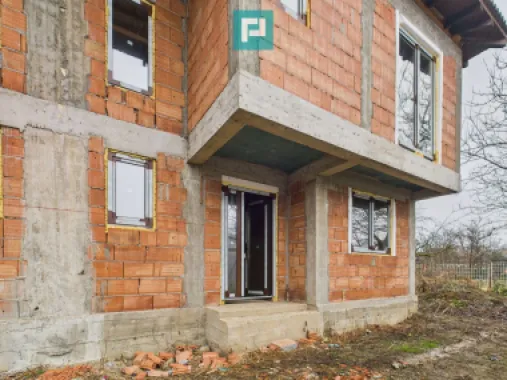 Duplex solid 120 mp, intimitate și calm in Chisoda