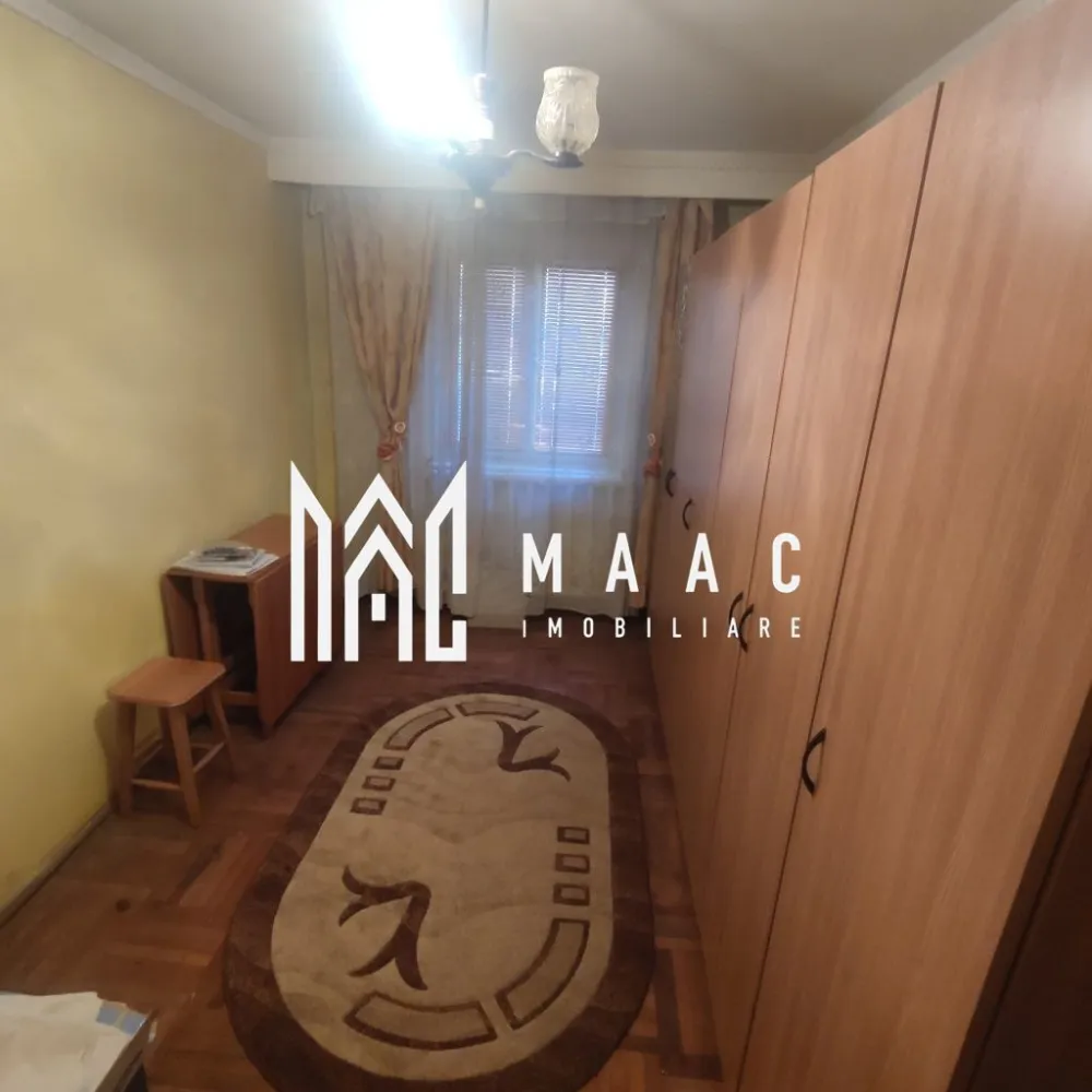 Apartament| 3 camere | Ostroveni | Spatiu Comercial - MAAC Imobiliare vă propune spre vânzare un apartament cu 3 camere, situat în cartierul Ostroveni, ideal atât pentru locuință, cât și pentru spațiu comercial, având intrare separată autorizată.

Apartamentul este semidecomandat, amplasat la parter, cu o suprafață totală de 57 mp și o suprafață utilă de 49 mp. Proprietatea este finisată clasic și se predă complet mobilată și utilată, exact ca în fotografii, oferind posibilitatea utilizării imediate fără investiții suplimentare.

Poziționarea este un mare avantaj, imobilul aflându-se în apropierea grădinițelor, școlilor, instituțiilor publice și magazinelor, într-o zonă liniștită, cu acces facil și vizibilitate bună – aspect important pentru activități comerciale.

Această proprietate reprezintă o oportunitate excelentă atât pentru rezidență, cât și pentru dezvoltarea unei afaceri.

Pentru mai multe detalii sau pentru programarea unei vizionări, vă invităm să contactați MAAC Imobiliare.

id: CP2855071 - SP