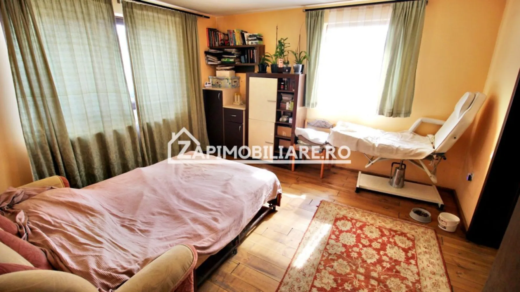 Casa 5 camere,250 mp,660 mp teren, cartier 7 Noiembrie,zona Sudului,