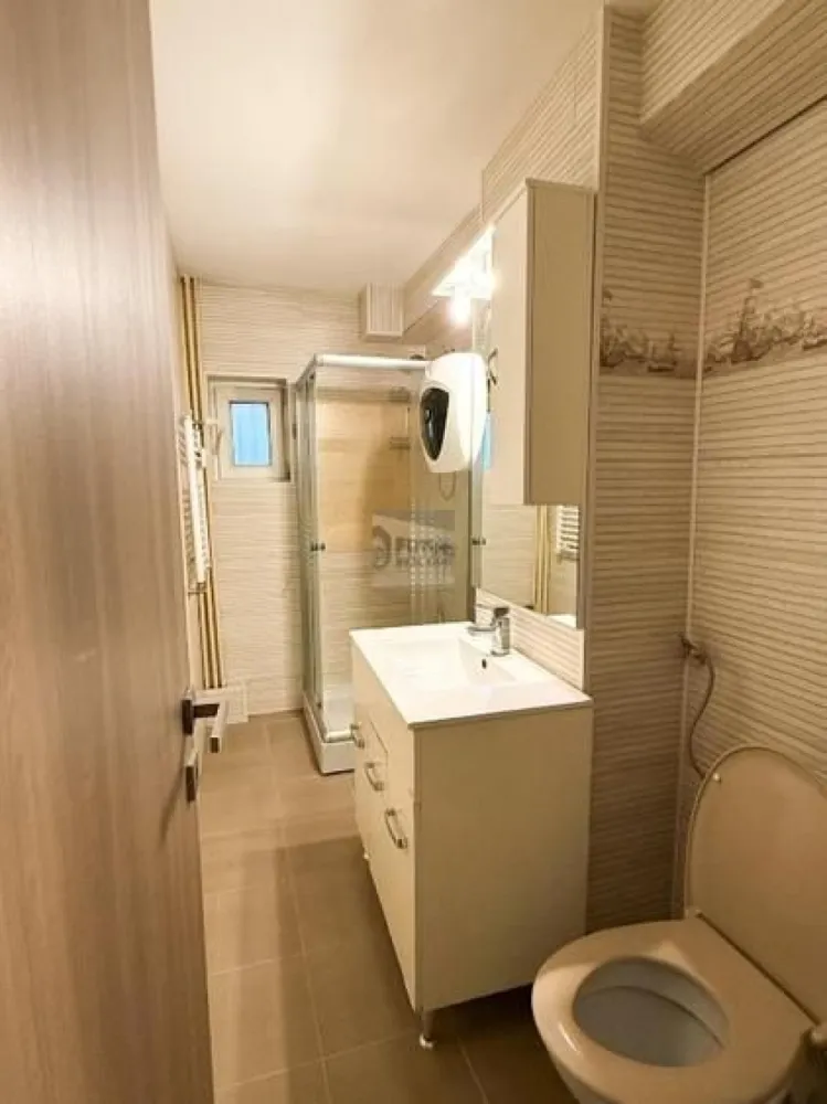 Apartament 3 camere | 64 mp | Zonă liniștită, excelent conectată