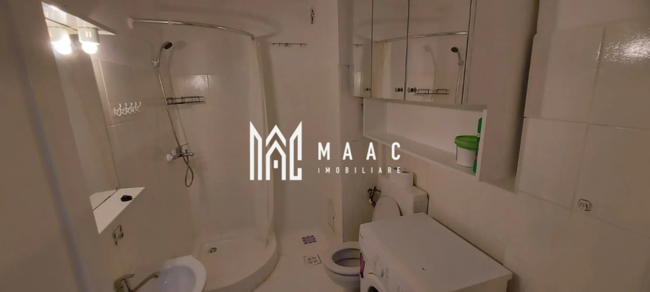 Apartament 1 Camera I Etaj Intermediar I Zona stefan Cel Mare - Se vinde un apartament cu 1 cameră, având o suprafață de 28 mp, situat la etajul 5 din 6, într-un bloc cu lift, în zona Ștefan cel Mare. 
Locuința este complet mobilată și utilată și se predă disponibilă imediat, fiind ideală pentru locuire sau investiție.

Caracteristici principale:
Tip: Apartament 1 cameră
Suprafață: 28 mp
Etaj: 5 / 6
Bloc cu lift
Complet mobilat și utilat
Disponibil imediat
Zonă: Ștefan cel Mare

Detalii interioare:
Cameră spațioasă și luminoasă
Bucătărie utilată complet
Baie în stare foarte bun
Hol cu spații de depozitare
Finisaje întreținute, apartament gata de mutare

Avantaje:
Etaj superior, cu lumină naturală bună
Lift în bloc
Poziționare excelentă, aproape de transport public, magazine, farmacii și alte facilități
Ideal pentru investiție sau locuință personală

Pentru informati si vizionari: ID: CP2854989