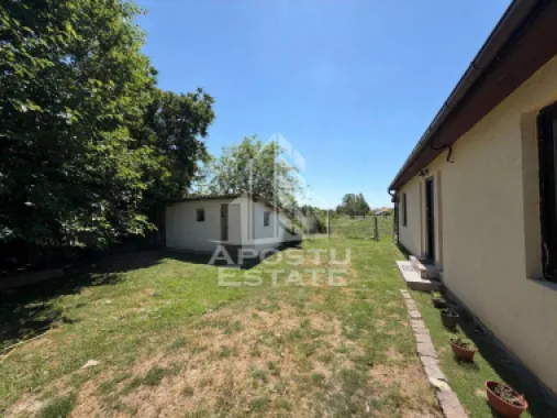 Casa + constructie moderna,de vanzare,2 locuinte,teren 2298 mp Giulvaz