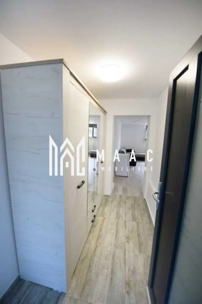 Apartament 1 cameră | Sub Arini, Sibiu | 32 mp, terasă - Apartament cu 1 cameră semidecomandat în Sub Arini, Sibiu, cu 32 mp utili, terasă și curte, potrivit pentru locuire într-o zonă cu acces rapid spre parc și centru.

Detalii proprietate:
• Suprafață utilă: 32 mp
• Compartimentare: cameră, bucătărie, baie, hol și terasă
• Stare interioară: finisat clasic
• Construcție finalizată, an 2000, structură din cărămidă
• 1 baie
• Se vinde nemobilată
• Terasă și curte pentru spațiu exterior

Proprietatea este amplasată aproape de Parcul Sub Arini, magazine, farmacii, mijloace de transport și centrul orașului, oferind acces rapid către punctele de interes din Sibiu.

Cod anunț CP3192699. Contactați-ne pentru mai multe detalii și pentru programarea unei vizionări.