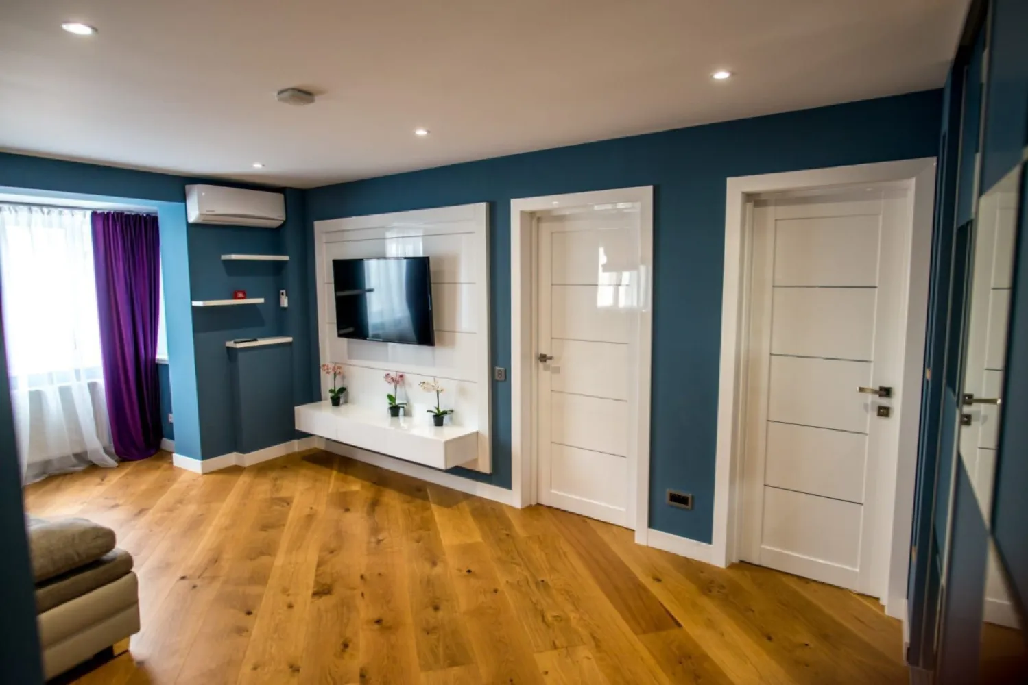 BRASADAS închiriază ap 2 cam 50mp Et8/8 LUX Calea Victoriei. - Agenția imobiliara BRASADAS închiriază apartament recent RENOVAT cu 2 camere, 50mp la etajul 8/8 pe CALEA VICORIEI. 
Pentru mai multe oferte accesați www.brasadas.com.