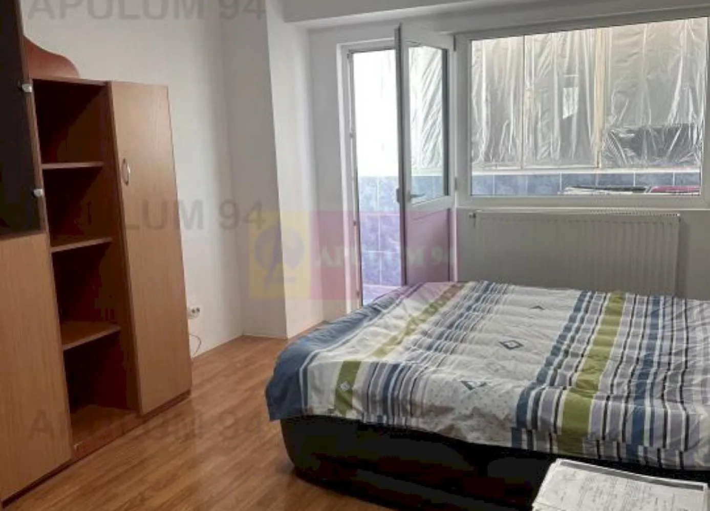 Garsoniera Calea Ferentari-Nasaud - "Compania imobiliara Apulum 94 va propune o garsoniera confort 1 ,decomandata situata in zona Calea Ferentari cu o suprafata utila de 37 mp,suprafata total de 40 mp intr-un bloc 1987.Garsoniera are ca imbunatatiri: gresie,faianta,parchet,termopan,usa metalica si se vinde mobilata si utilata(aragaz,masina de spalat).Eliberarea se face la semnarea actelor..Pentru mai multe detalii sau vizionare va rog sa ma contactati la numarul de telefon 0733683454 -Dorin Dinu"