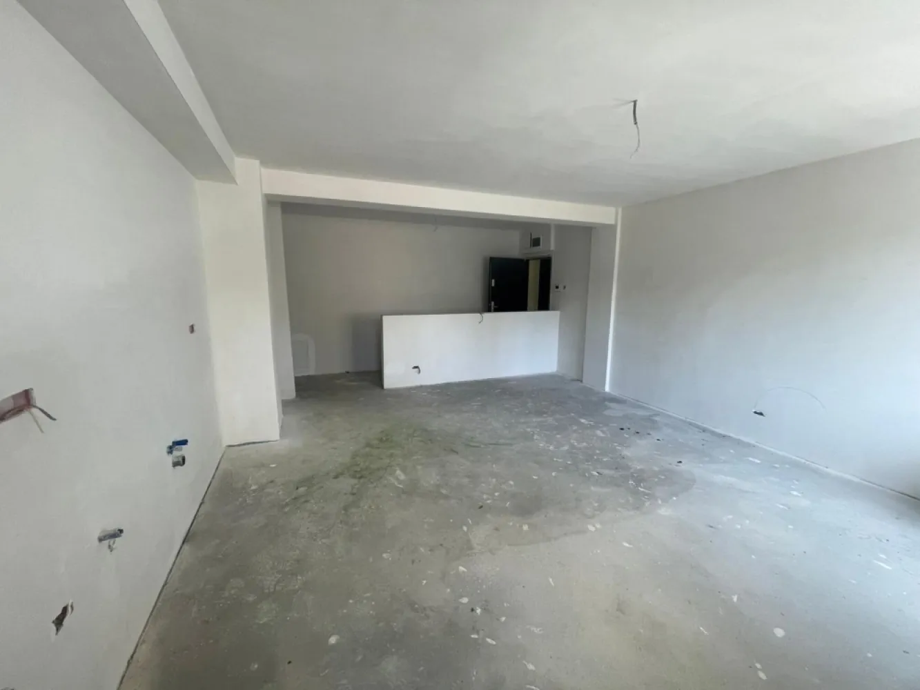 Apartament nou, ultracentral, 3 cam, 89,4 mp. 165 000 E (+TVA )