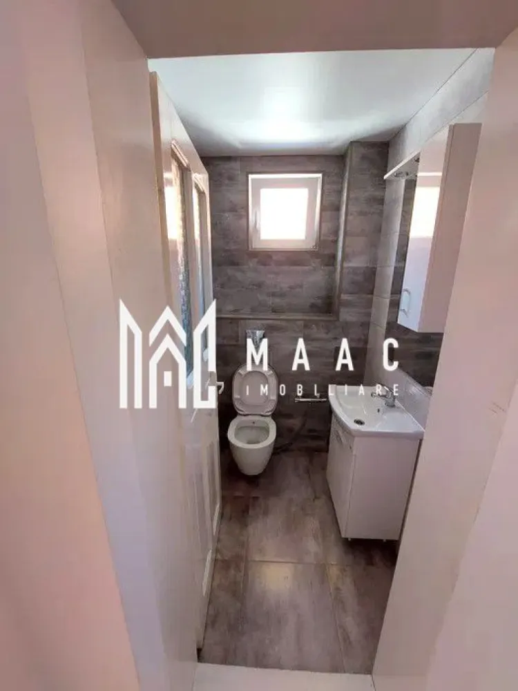 Apartament la casa 4 camere | Decomandat | Valea Aurie - MAAC Imobiliare vă propune spre vânzare un apartament la casa cu 4 camere decomandat, la etajul 1 al unui imobil situat în Valea Aurie. Locuinta are o suprafata utila de 92 mp si este compartimentata astfel: living cu spatiu pentru luat masa, bucatarie inchisa, 3 dormitoare, 2 bai ( o baie principala, are cada si o baie de serviciu cu geam de aerisire). Apartamentul se vinde complet mobilat si utilat cu: aragaz cu cuptor, frigider, masina de salat rufe , TV. Se poate achizitiona boxa la demisolul imobilului. Proprietatea sa preda renovata. In apropiere, ca si puncte de interes: scoli, magazine ( Profi, Mega Image), statii pentru transportul in comun, parc, Inspectoratul de Jandarmi, la aproximativ 1 km de Zoo. Pentru mai multe detalii precizati telefonic ca ati vazut anuntul cu ID: CP2012909
