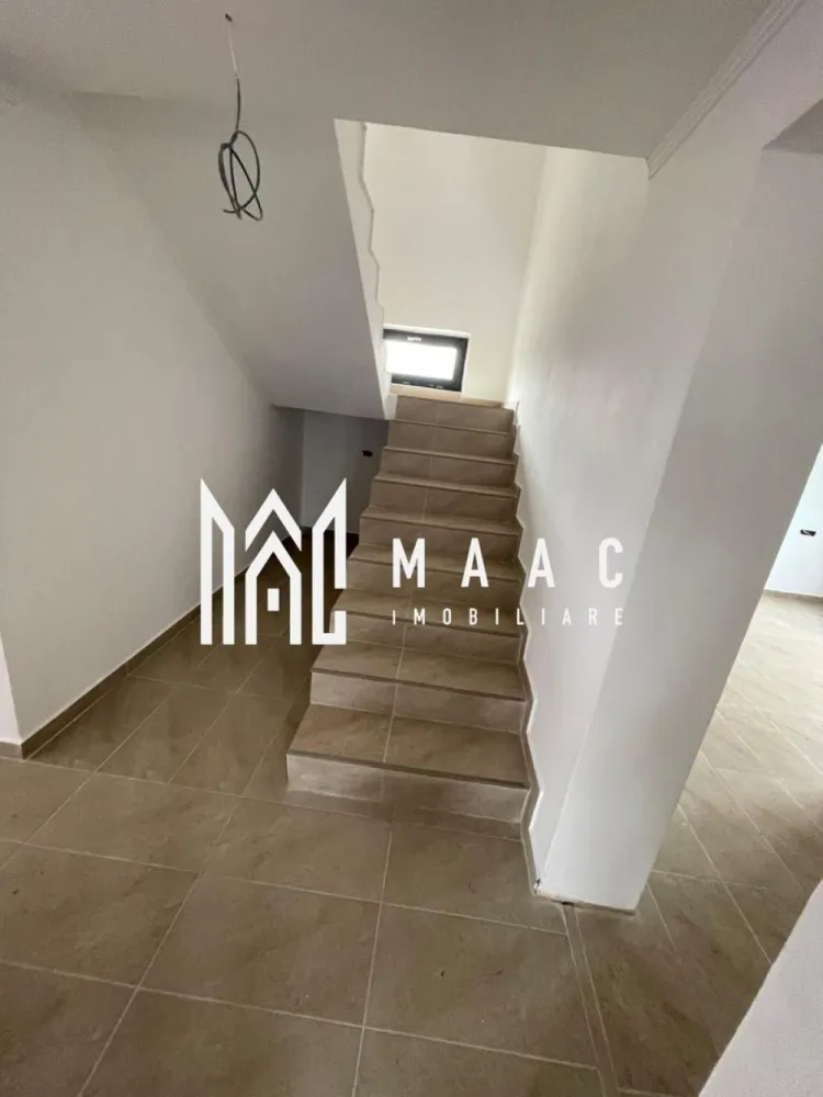 Casa de închiriat | 9 camere | 260mp utili | Sacel - MAAC Imobiliare vă propune spre închiriere o casa individuală P+2, situată în Săcel, într-o zonă ușor retrasă, liniștită și sigură, potrivită pentru activități ce necesită intimitate, organizare și funcționalitate eficientă.

 Zona Săcel oferă un mediu calm, ideal pentru clinici, centre rezidențiale sau activități comerciale, fiind totodată bine conectată la principalele drumuri și la orașele din apropiere, cu acces facil la magazine, servicii și transport.

Imobilul are o suprafață de 260 mp și este compartimentat astfel:
 Parter:
cameră tehnică
o baie
o cameră destinată pentru bucătărie și living (spațiu comun generos)
încă o cameră cu baie proprie
 Etaj 1:
4 camere, fiecare cu baie proprie
 Etaj 2:
4 camere, fiecare cu baie proprie

În total, proprietatea dispune de 9 camere, fiecare cu baie proprie (exceptând baia suplimentară de la parter), ceea ce o face ideală pentru:
clinică / centru de recuperare
centru rezidențial
cazare muncitori
activitate hotelieră sau alte destinații comerciale

Clădirea beneficiază de:
Izolație exterioară 15 cm vată bazaltică – eficiență energetică ridicată
Încălzire în pardoseală – confort termic superior
Sistem de supraveghere video
Regim de înălțime P+2
Posibilitate de predare „la gata” în aproximativ 30 de zile

O proprietate versatilă, pregătită pentru exploatare rapidă, cu potențial investițional solid, disponibilă pentru închiriere.

Pentru mai multe detalii, precizati telefonic ca ati vazut anuntul cu ID: CP2922492