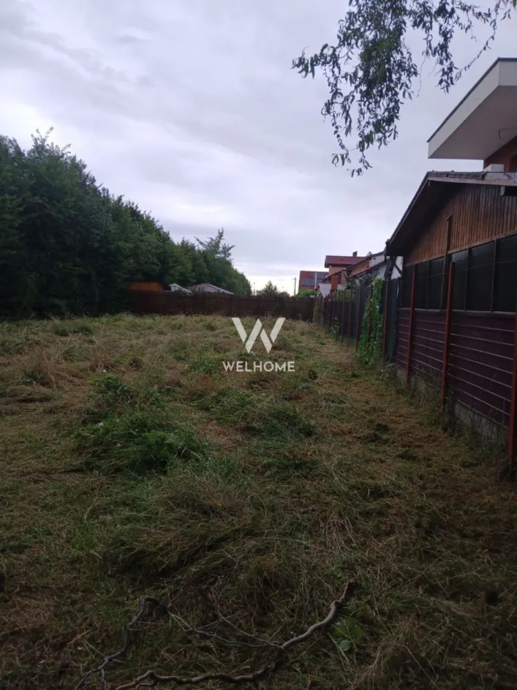 Teren intravilan - oportunitate investiție- cartierul Arhitecților - De vânzare teren intravilan cu suprafața de 675mp, situat în zona Cartierul Arhitecților, o zonă rezidențială în continuă dezvoltare, la câteva minute de centrul Sibiului.
Terenul necesită PUZ, ceea ce oferă flexibilitate în dezvoltare. Ideal pentru construcția unei locuințe individuale sau pentru investiție pe termenmediu/lung. 
-Suprafață: 675mp
-Zonă liniștită
-Acces rapid către oraș 
-Preț 200eur/mp

Pnetru informații suplimentare : 0743030351- Laura