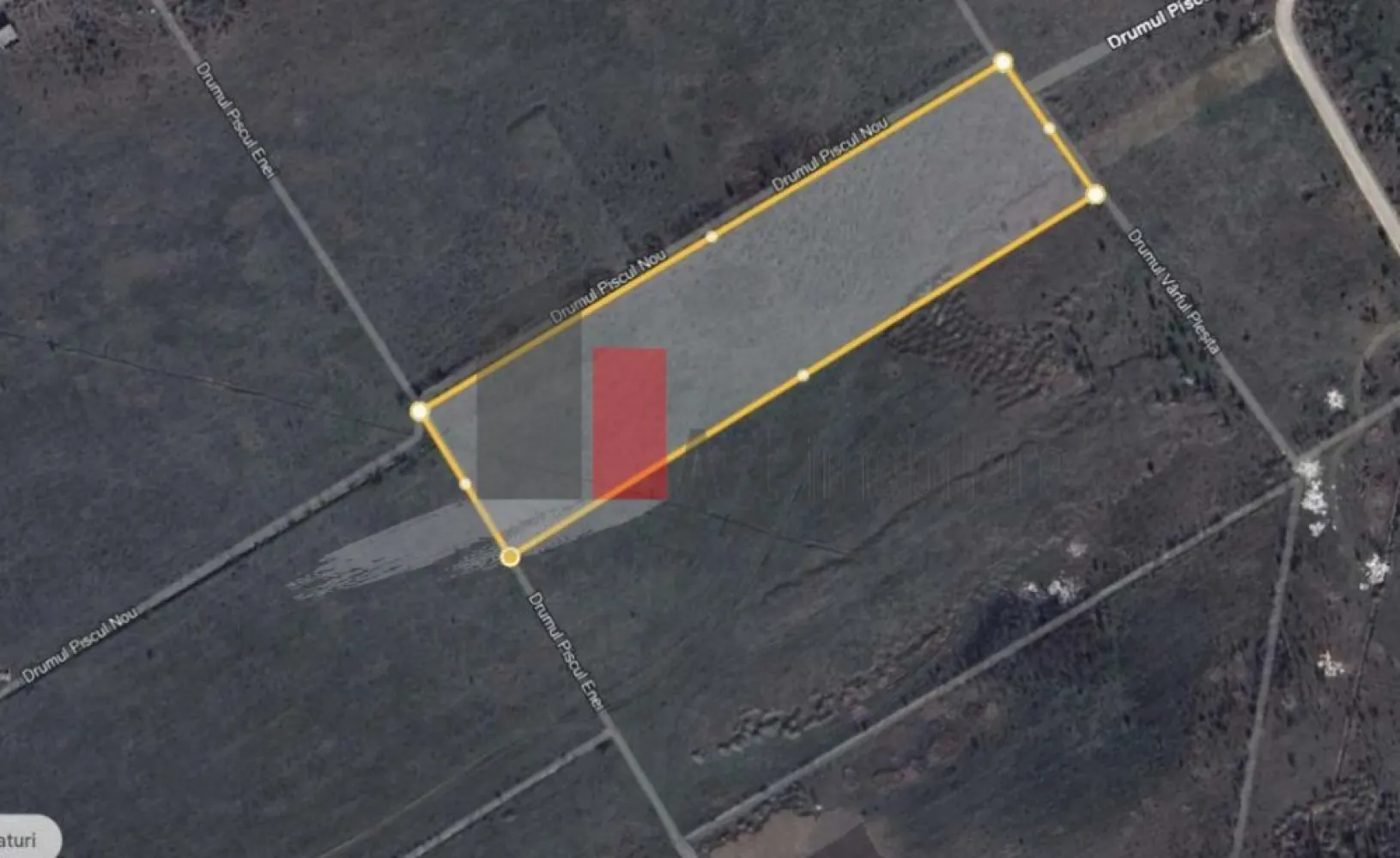 Teren cartier Padurea Baneasa - Teren intravilan construibil de 21.000 mp – Sector 1, București (zona Pădurea Băneasa)

Localizare: Drumul Piscul Enei / Drumul Vârful Pleșița, în spatele Pădurii Băneasa, Sector 1, București
Suprafață totală: 21.000 mp
Terenul are tripal deschidere.
Clasificare urbanistică: Intravilan – Zonă M3 conform PUG București
Regim de înălțime permis: P+4+5R
Indice urbanistic:
CUT (Coeficient de Utilizare a Terenului): 2,5
POT (Procent de Ocupare a Terenului): 60%
Deschidere stradală:
Aproximativ 70 m la Drumul Piscul Enei
Utilități disponibile: La circa 500 m – apă, canalizare, electricitate, gaze
Accesibilitate excelentă datorită viitoarei infrastructuri rutiere moderne. Terenul este traversat de DR4 (Drumul Radial 4 Nord Express), ceea ce oferă un avantaj semnificativ în ceea ce privește conectivitatea.
Notă: DR4 va împărți terenul în două sectoare, aproximativ 3.600 mp fiind supuși exproprierii pentru dezvoltarea infrastructurii.
Traseu DR4: Bulevardul Poligrafiei – Șoseaua Șisești – DNCB – A0 Mogoșoaia – DJ Buftea-Corbeanca