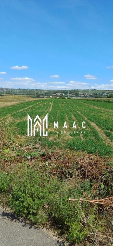 Teren 500 MP | Oportunitate de investiție | Extravilan | Mohu - MAAC Imobiliare vă propune spre vânzare o parcelă de teren de 500 mp, situată într-un cadru natural liniștit, ideală pentru cei care își doresc o evadare din agitația urbană sau o investiție strategică.

Caracteristici Principale și Localizare:
-suprafață: 500 mp, teren cu destinație agricolă (extravilan).

-amplasare: zonă liniștită, oferind o panoramă superbă și vedere directă spre munte.

-acces: deschidere generoasă la drumul principal, cu acces auto facil pe străzi asfaltate și betonate.

-utilități în zonă: acces facil la rețelele de utilități, parcela beneficiind deja de canalizare.

Terenul este ideal pentru amplasarea unor structuri ușoare, tip containere modulare sau case de vacanță mobile, oferind flexibilitate maximă pentru un proiect personalizat.

Oportunitate de Investiție 

Avantaj: Disponibilitate imediată pentru tranzacționare.

Vă invităm să ne contactați pentru a programa o vizionare și pentru a discuta detaliile tehnice , specificând: ID:CP2902879(codul proprietății).