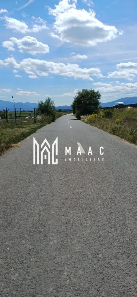 Teren 500 MP | Oportunitate de investiție | Extravilan | Mohu - MAAC Imobiliare vă propune spre vânzare o parcelă de teren de 500 mp, situată într-un cadru natural liniștit, ideală pentru cei care își doresc o evadare din agitația urbană sau o investiție strategică.

Caracteristici Principale și Localizare:
-suprafață: 500 mp, teren cu destinație agricolă (extravilan).

-amplasare: zonă liniștită, oferind o panoramă superbă și vedere directă spre munte.

-acces: deschidere generoasă la drumul principal, cu acces auto facil pe străzi asfaltate și betonate.

-utilități în zonă: acces facil la rețelele de utilități, parcela beneficiind deja de canalizare.

Terenul este ideal pentru amplasarea unor structuri ușoare, tip containere modulare sau case de vacanță mobile, oferind flexibilitate maximă pentru un proiect personalizat.

Oportunitate de Investiție 

Avantaj: Disponibilitate imediată pentru tranzacționare.

Vă invităm să ne contactați pentru a programa o vizionare și pentru a discuta detaliile tehnice , specificând: ID:CP2902879(codul proprietății).