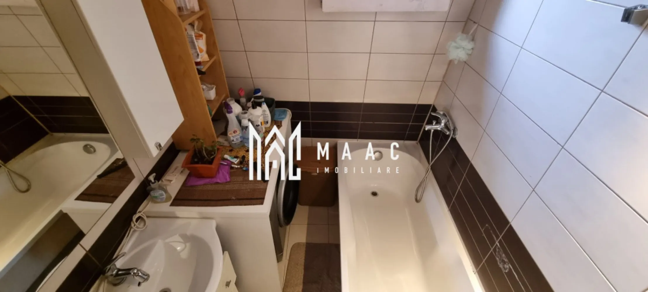 Mansardă intabulată I 2 camere 58 mpu I Balcon I Turnișor - Descoperiți acest apartament spațios și bine compartimentat, situat la etajul 5 al unui bloc din cartierul Turnișor! Cu o suprafață totală de 57 mp, acest apartament dispus pe două niveluri, impresionează prin luminozitate, confort și acces facil către punctele de interes ale orașului. 

 Caracteristici principale
Suprafață totală: 57 mp, distribuită pe două etaje, cu scară interioară. 
Mansardare realizată în 2008 – lucrare de calitate, cu pod și pereți izolați. 
Intabulat pe ambele etaje, achiziție posibilă cash sau prin credit bancar. 

Compartimentare eficientă 
- Primul nivel: Hol de acces, living generos cu bucătărie open space, baie cu geam de aerisire și cadă, balcon de 3 mp 
- Al doilea nivel: hol spațios, cu dressing de 9 mp , dormitor confortabil 

Beneficii & Localizare
Se predă așa cum se vede în poze – mobilat și utilat. 
Situat în cartierul Turnișor, în proximitatea magazinelor, stațiilor de transport în comun și cu acces facil către oraș și zona de Vest. 
O oportunitate ideală pentru cei care caută un apartament luminos, bine poziționat și cu un raport excelent între spațiu și preț! 

Contactați echipa MAAC Imobiliare pentru mai multe detalii și programarea unei vizionări, specificând ID CP2928834.