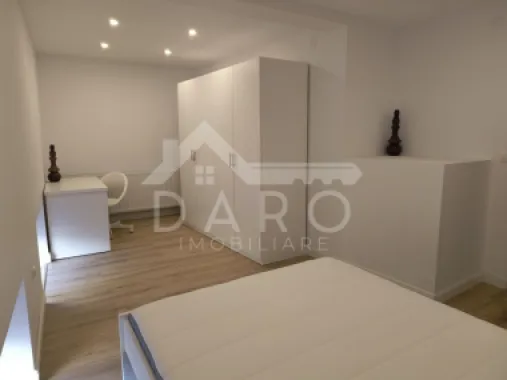Ap cu 2 camere in centru, decomandat